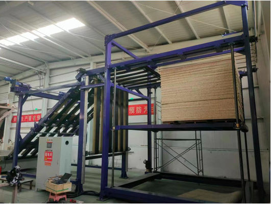 อัตโนมัติ Palletizer เครื่อง Palletizing สําหรับ Stacking สปองฟอง EVA PE EPE PU