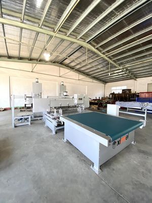 เครื่องตัดฟอง Cnc ความแม่นยําสูง EPE ใบตัดด้านขอบ